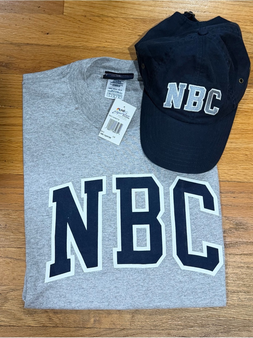 NBC men’s Grey Graphic T-Shirt & Navy Cap Set L NWT